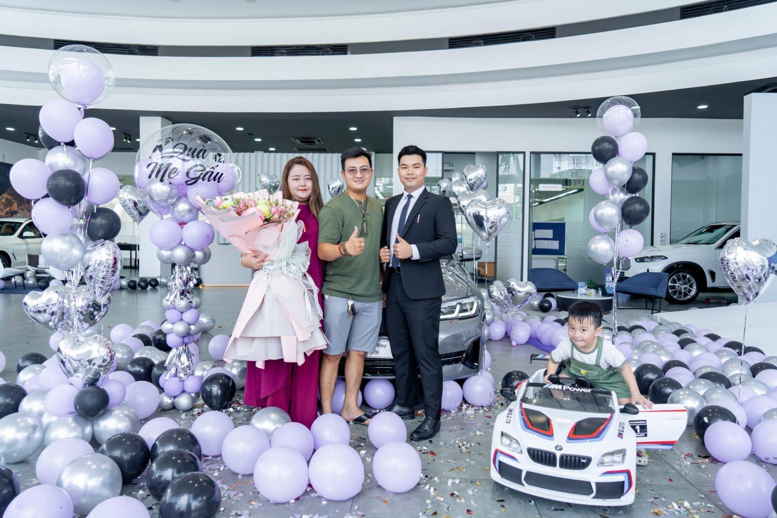 Lễ giao xe BMW