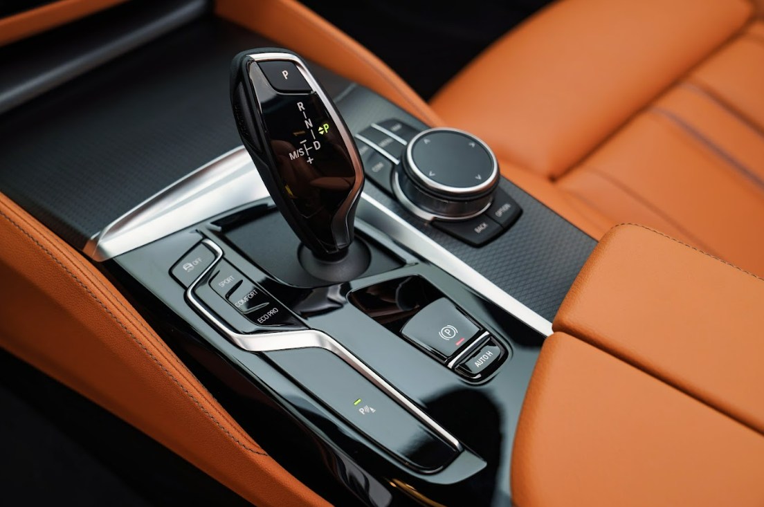 the54 FINAL DEAL OF THE YEAR - SUẤT MUA BMW 530i MSPORT VỚI ƯU ĐÃI LÊN ĐẾN 100% PHÍ TRƯỚC BẠ